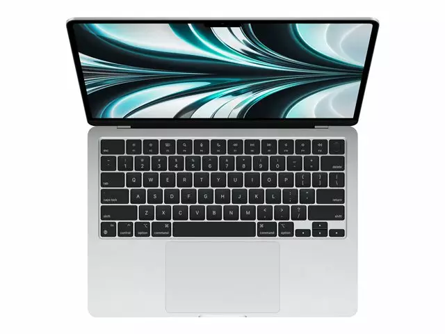 MacBook Air M2 13.6インチ 8GB/256GB シルバー APPLE MACBOOK AIR M2 13.6