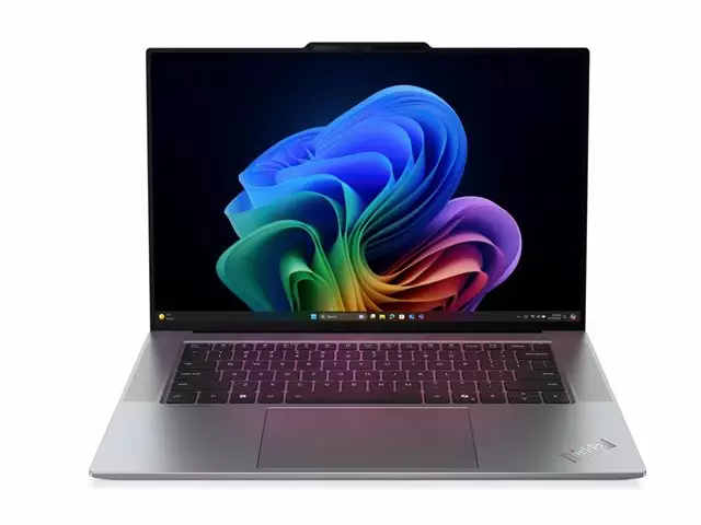 LENOVO THINKPAD X9-15P GEN1 AURA EDITION 15.3" 64GB/1TB BÄRBAR DATOR - Företagsdatorer - 199275000478 - 2